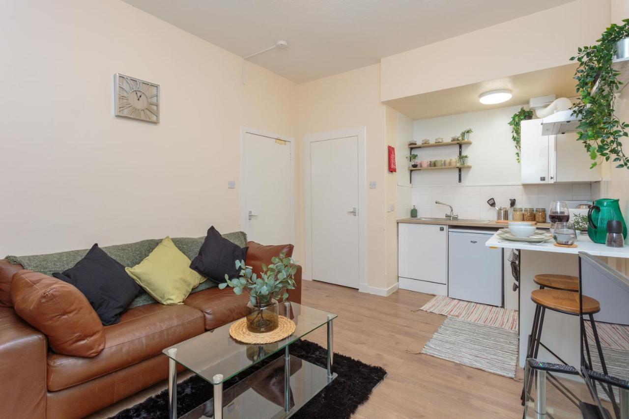 Cozy 1B Groundfloor - 8 Minute From City Centre Edinburgh Exterior photo