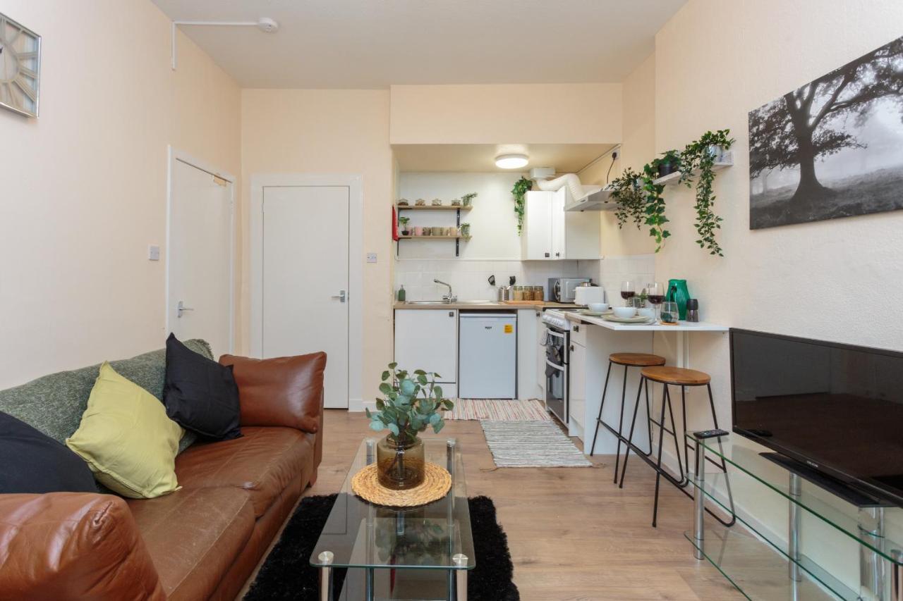 Cozy 1B Groundfloor - 8 Minute From City Centre Edinburgh Exterior photo