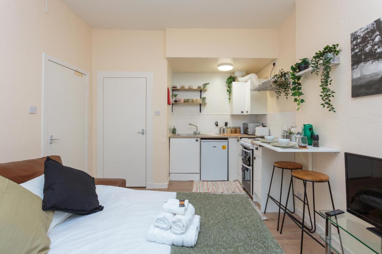Cozy 1B Groundfloor - 8 Minute From City Centre Edinburgh Exterior photo