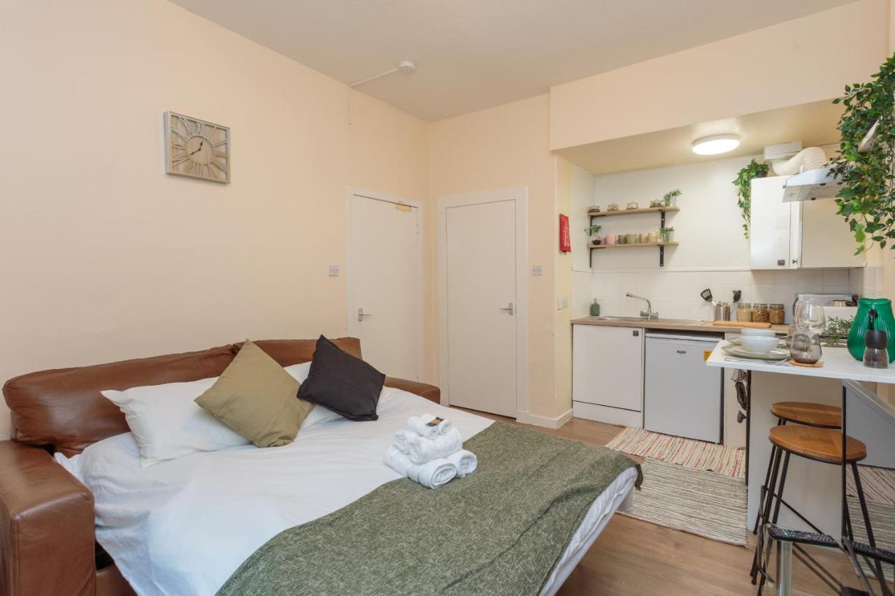 Cozy 1B Groundfloor - 8 Minute From City Centre Edinburgh Exterior photo